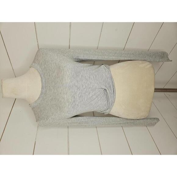 Offline by Aerie medium grey thumb hole long sleeve twisted tee shirt - Picture 1 of 4